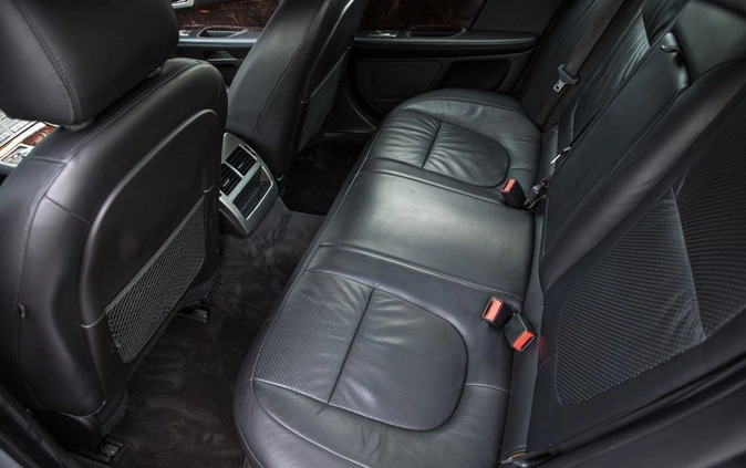 Jaguar XF cena 47900 przebieg: 222000, rok produkcji 2008 z Suchedniów małe 191